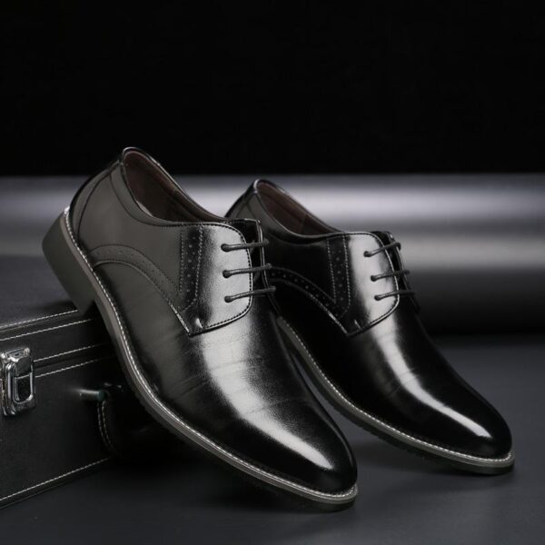 Fashion British Plus Size Men's Leather Shoes - Image 3