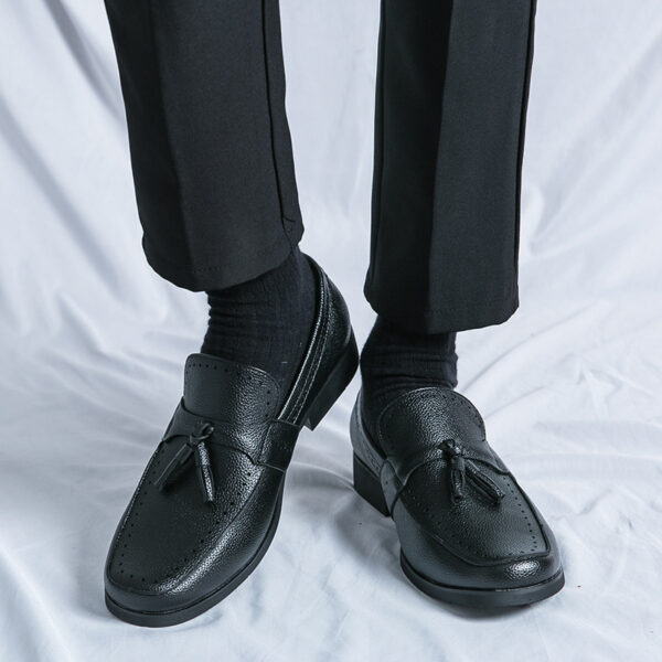 Men's Loafer Tassel Slip-on Business Casual Round Toe Leather Shoes - Image 4