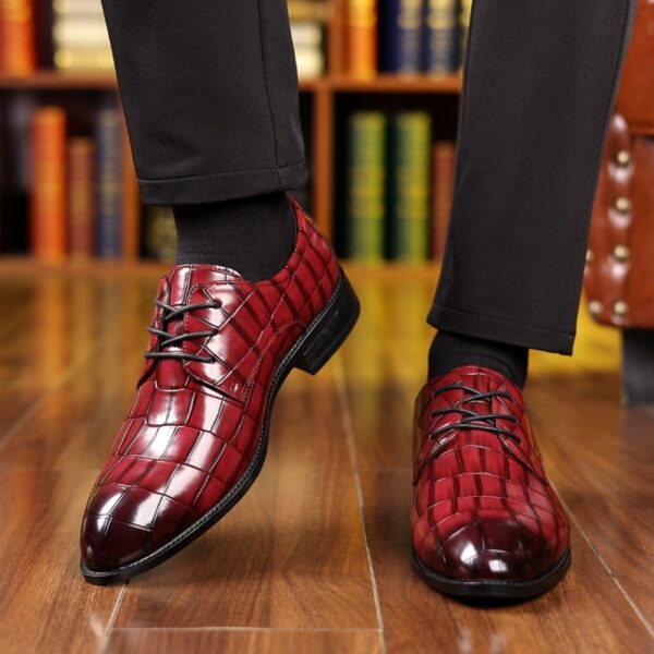 Plus Size Leather Shoes Men's Casual Breathable - Image 4