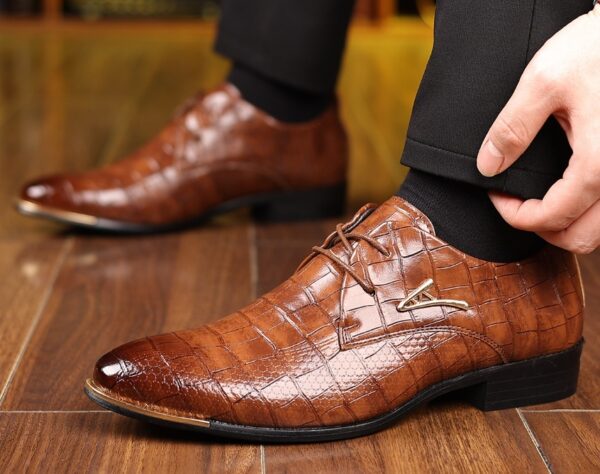 Men's Plus Size Leather Shoes Pointed-toe Fashion Business Formal Men's Shoes Barber Shoes - Image 5