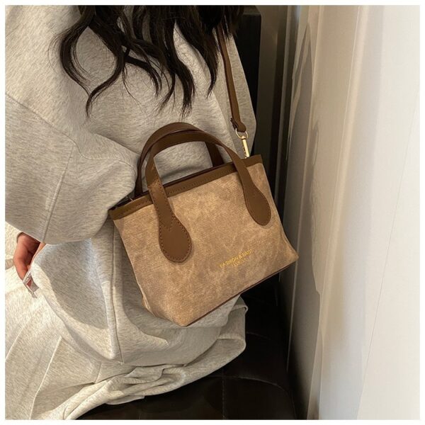 Retro Shoulder Bag Large Capacity Portable Bucket Bag - Image 6