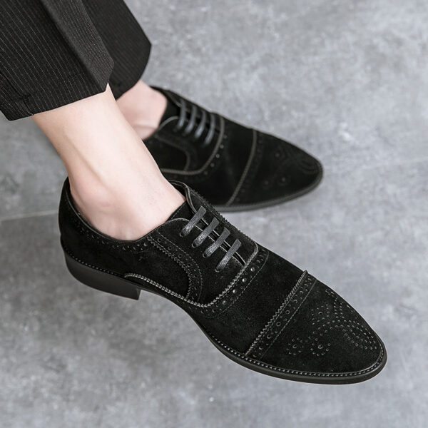 Men's Fashion Casual Brogue Carved Leather Shoes - Image 2